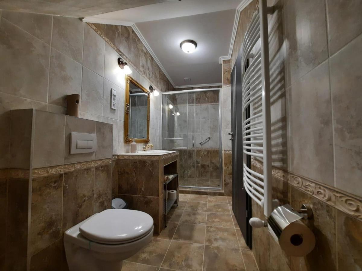 Borostyan Panzio Bed & Breakfast Debrecen Bagian luar foto