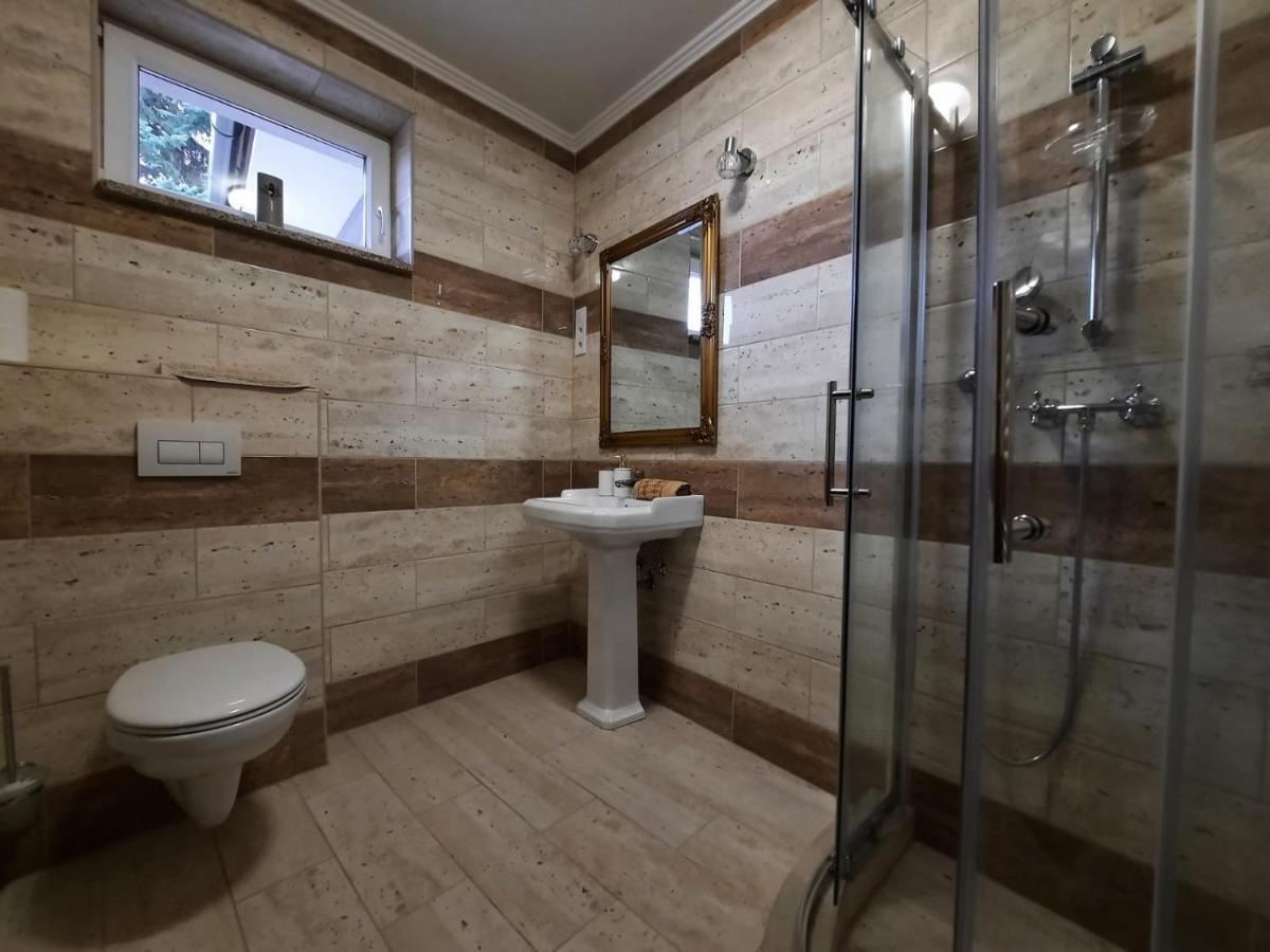 Borostyan Panzio Bed & Breakfast Debrecen Bagian luar foto