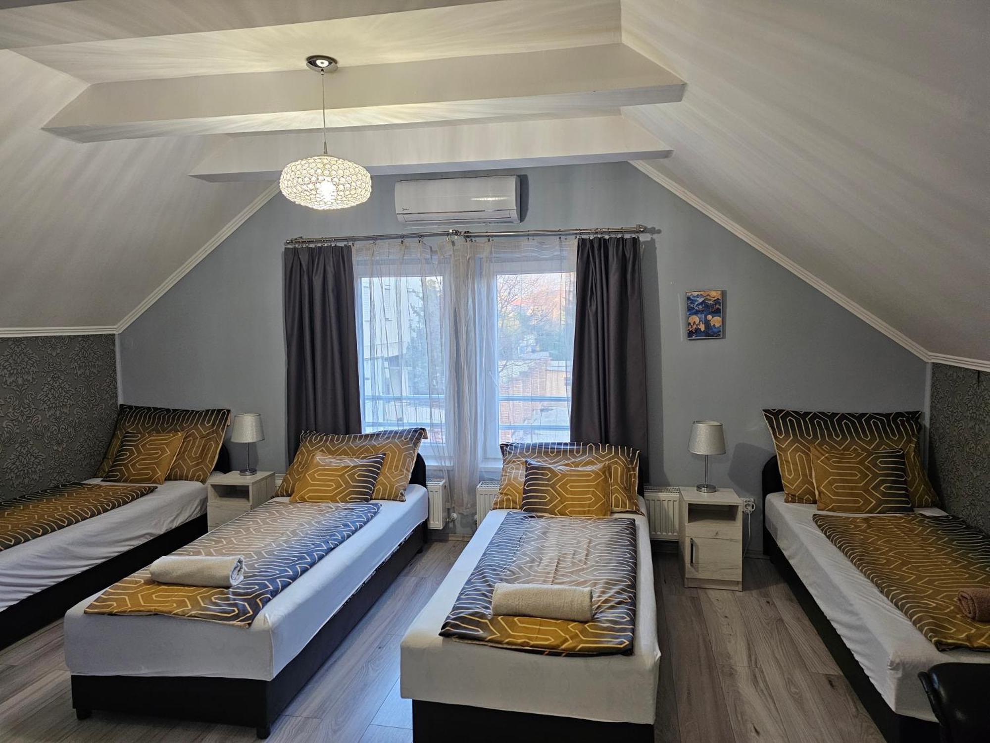 Borostyan Panzio Bed & Breakfast Debrecen Bagian luar foto
